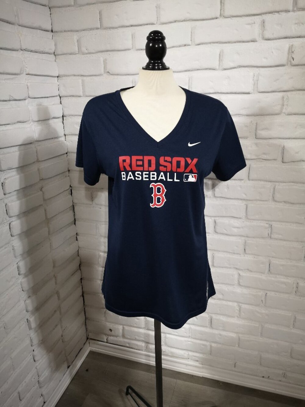 Nike Dri-Fit Ladies Size Large Navy Red Sox Baseball Short Sleeves T-shirt
